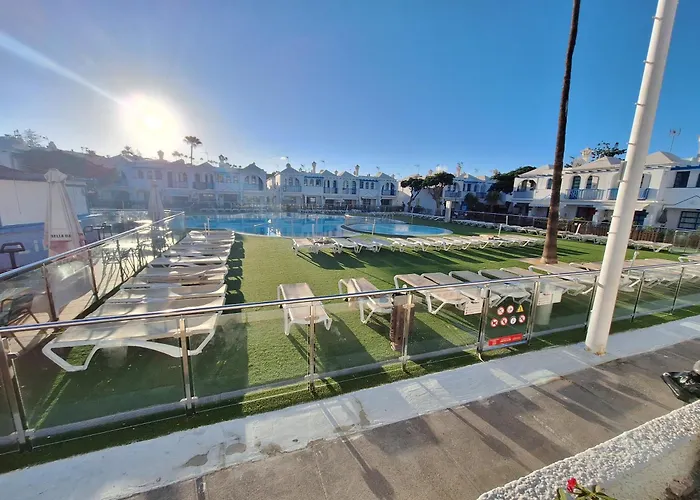 Poolfront 펜션 플라야 델 잉글스