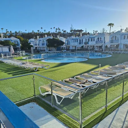 Holiday home Poolfront *