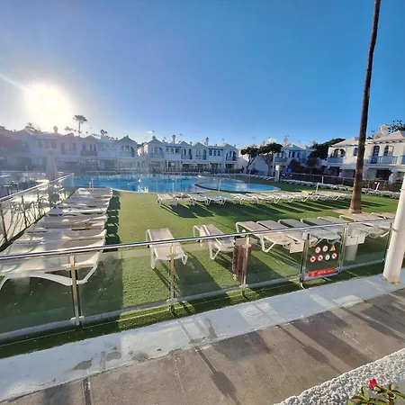 Poolfront Holiday home Playa del Ingles (Gran Canaria)